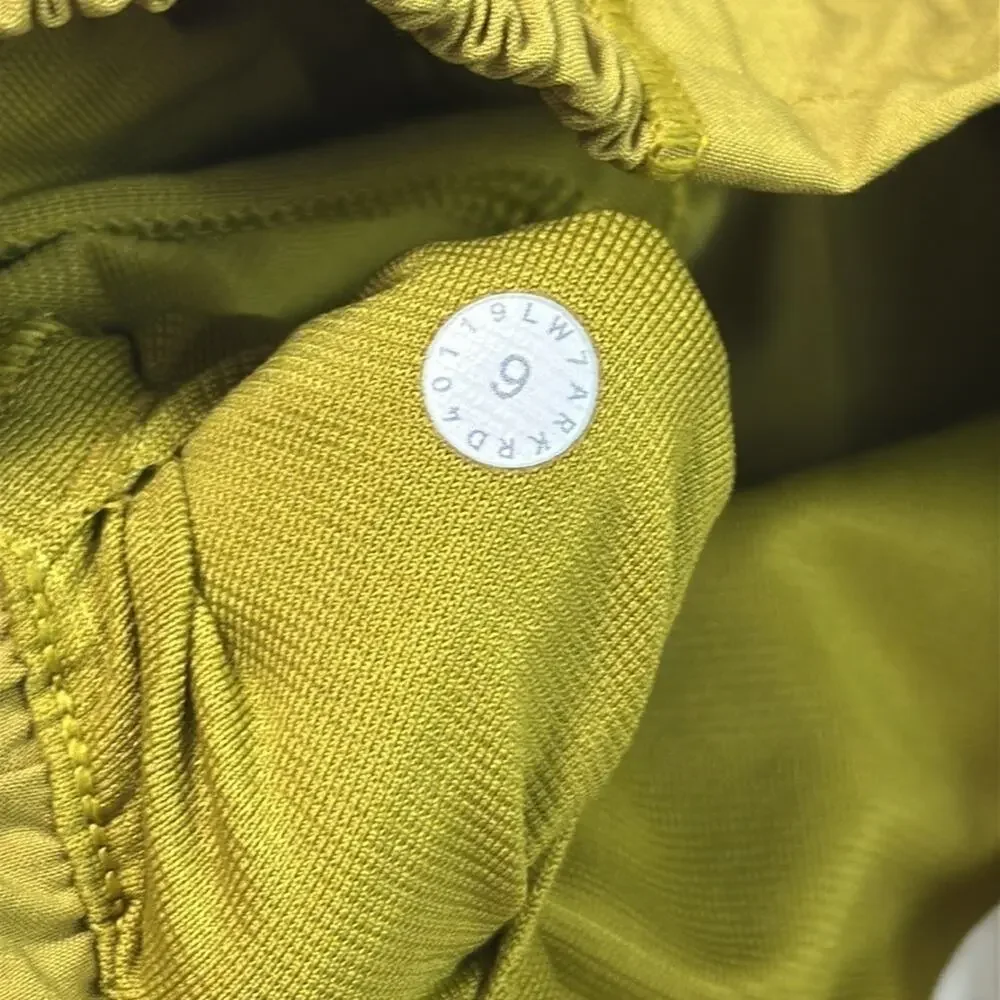 Lululemon Hotty Hot Short II *2.5